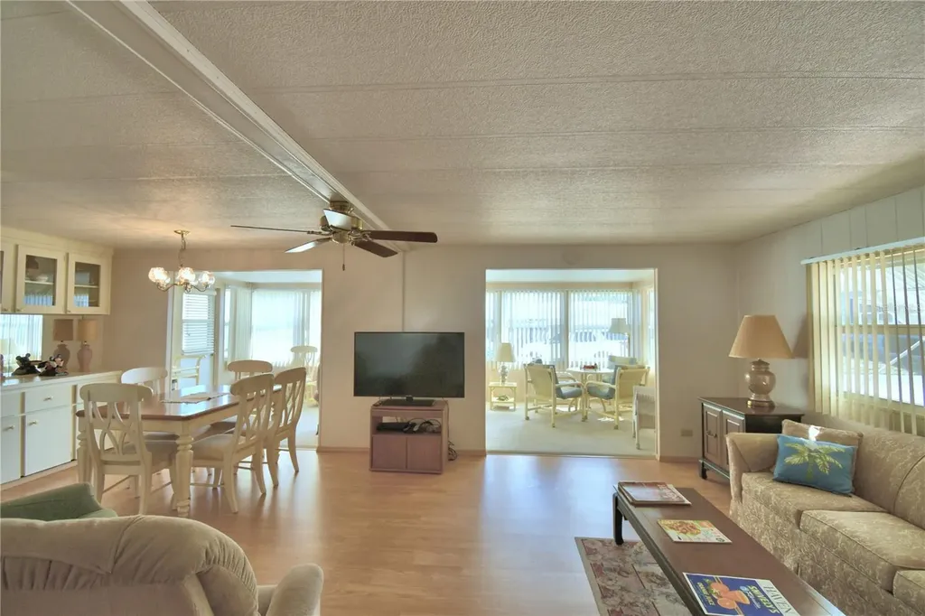 169 Paradise Lane Auburndale FL 33823