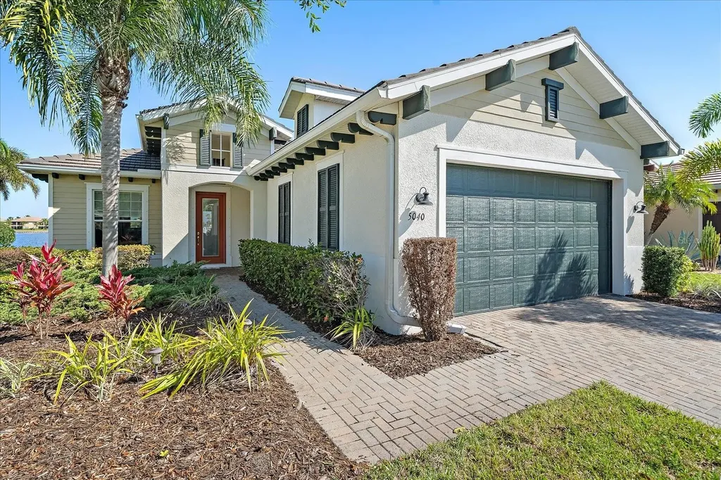 5040 Lake Overlook Avenue Bradenton FL 34208