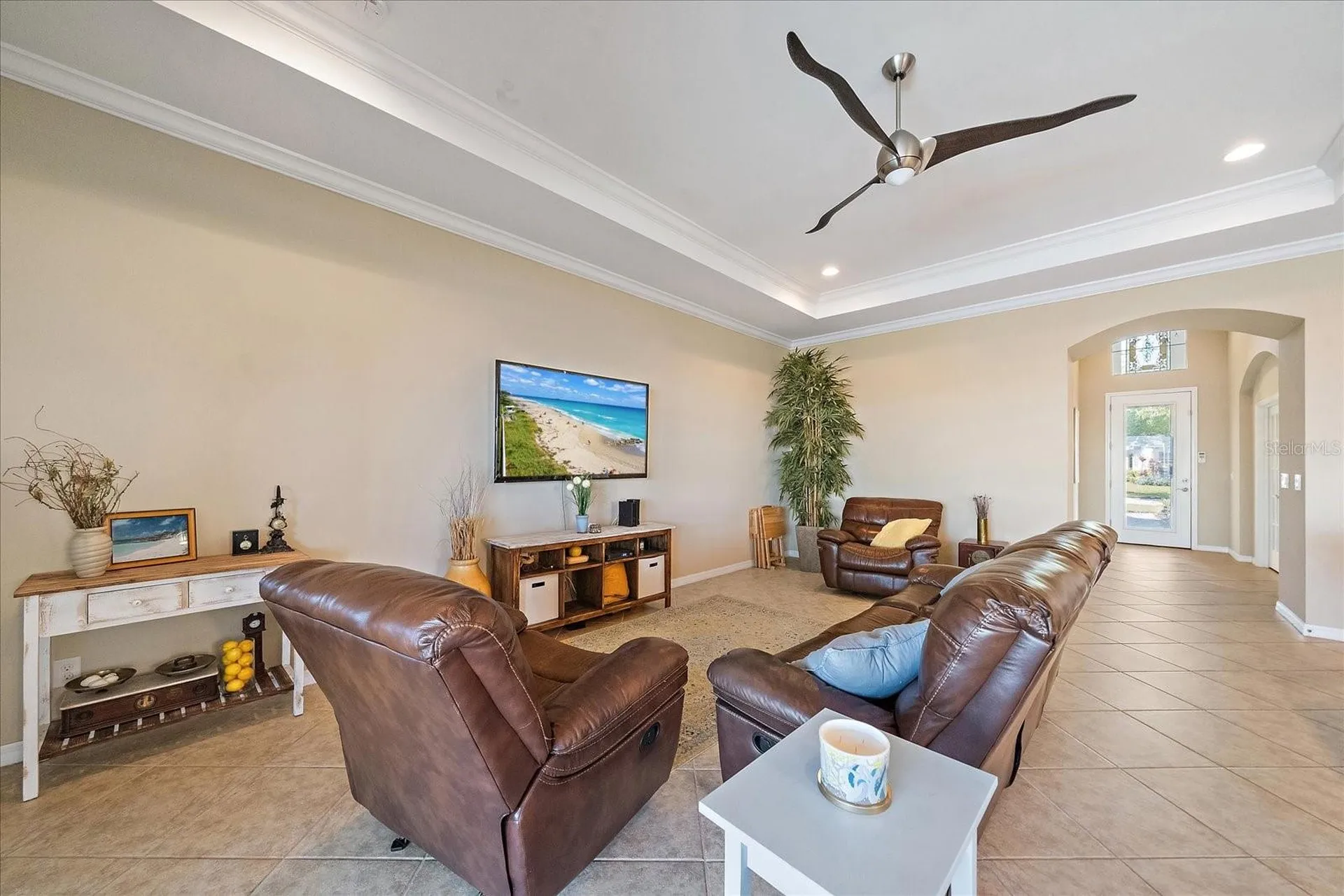 5040 Lake Overlook Avenue Bradenton FL 34208
