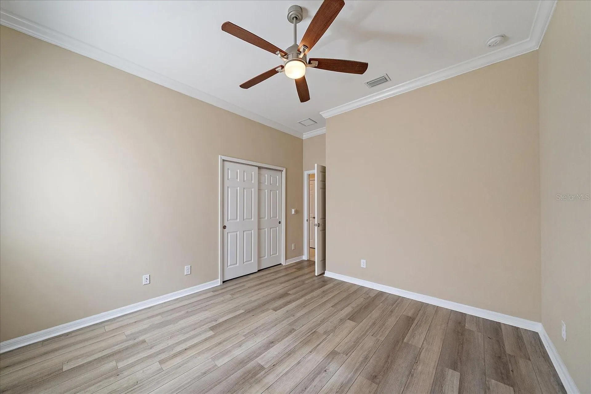 5040 Lake Overlook Avenue Bradenton FL 34208