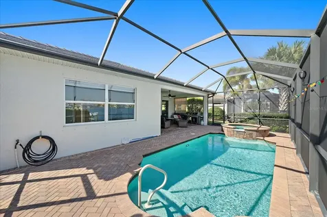 5040 Lake Overlook Avenue Bradenton FL 34208