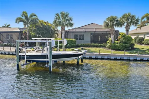 5040 Lake Overlook Avenue Bradenton FL 34208