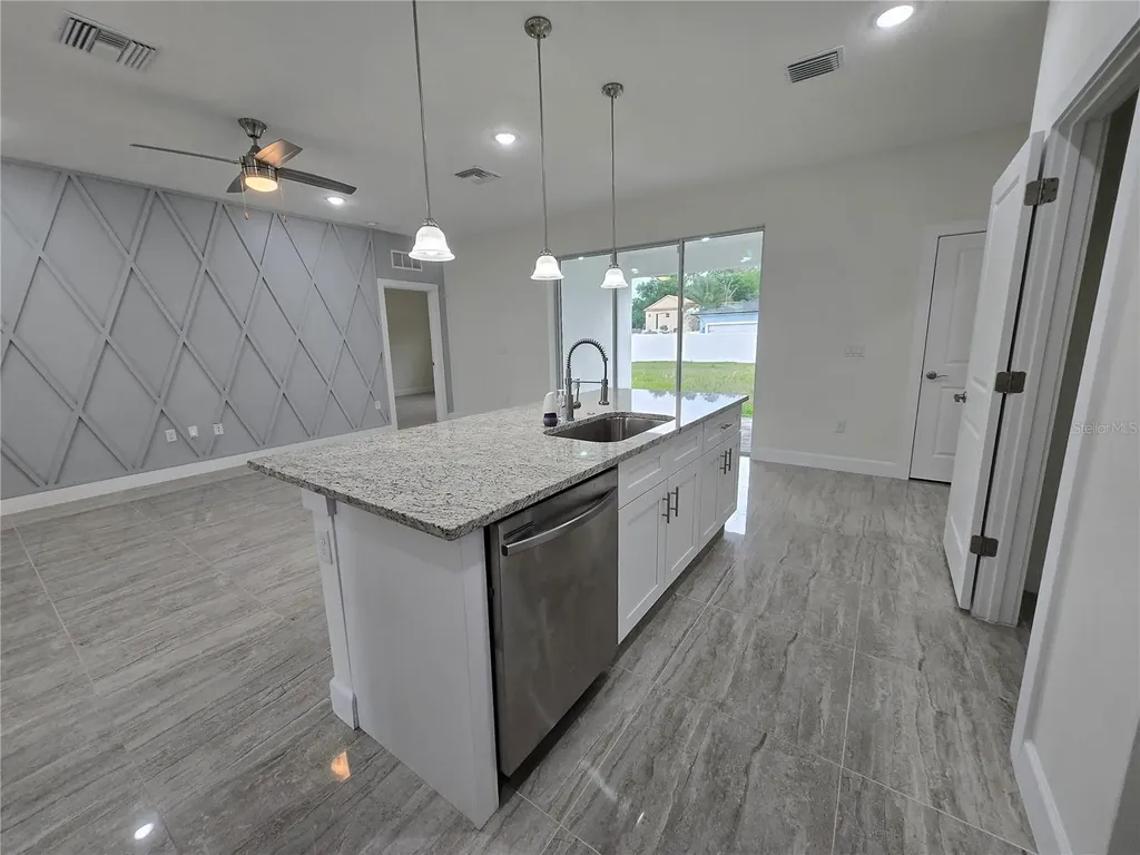 890 E 19th Street St Cloud FL 34769