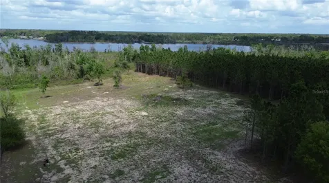 16865 SE 27th Place Road Ocklawaha FL 32179