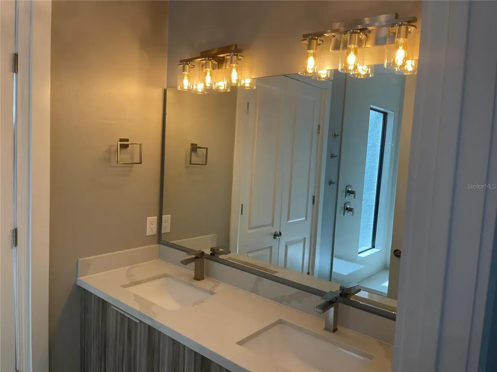 2106 SW 4th Street Cape Coral FL 33991