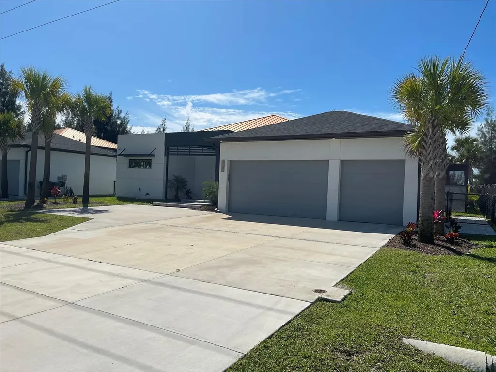 2106 SW 4th Street Cape Coral FL 33991