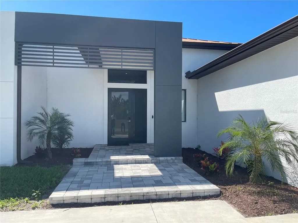 2106 SW 4th Street Cape Coral FL 33991