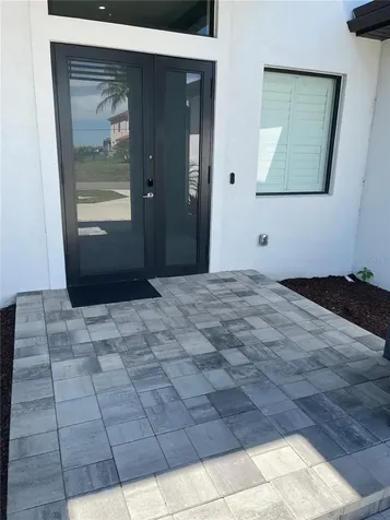 2106 SW 4th Street Cape Coral FL 33991