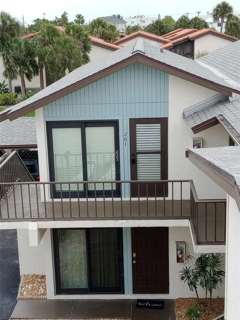 722 S Blvd Of The Presidents Sarasota FL 34236