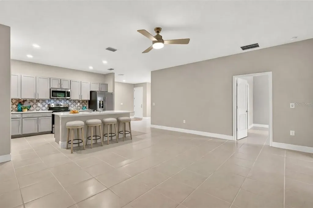27203 White Plains Way Leesburg FL 34748