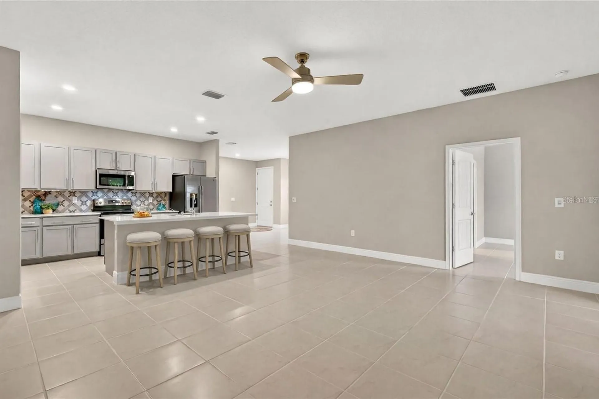 27203 White Plains Way Leesburg FL 34748