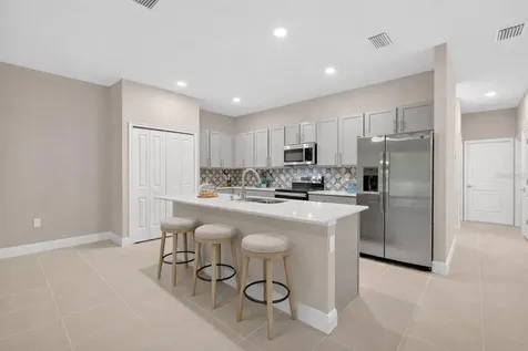 27203 White Plains Way Leesburg FL 34748