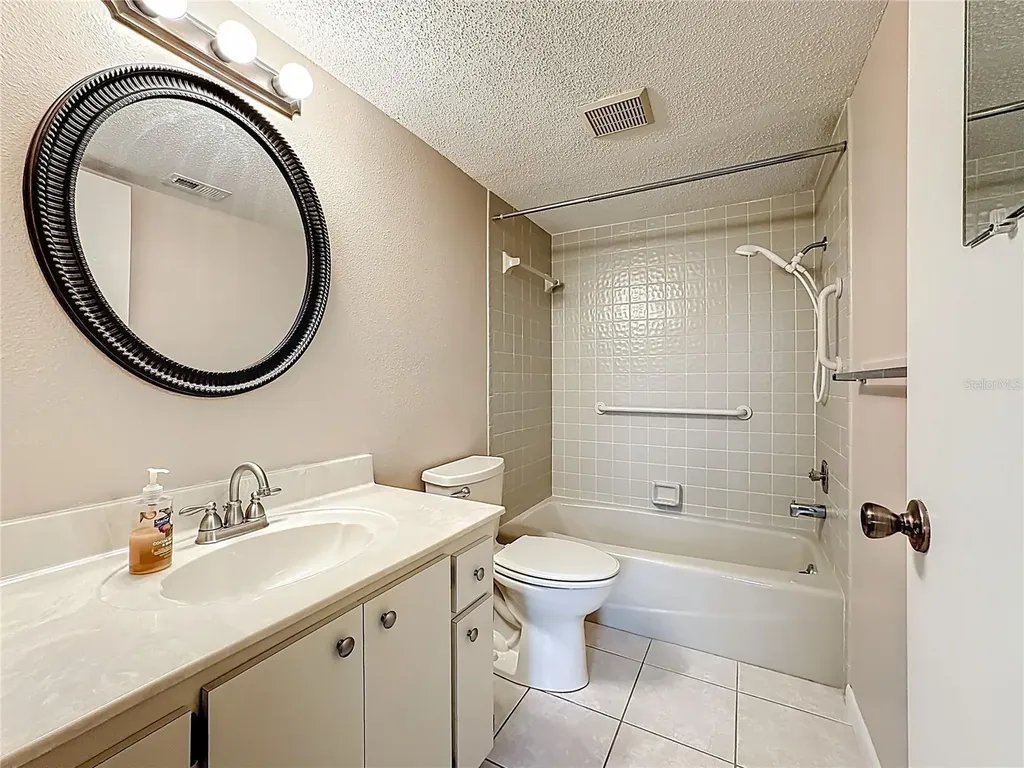 760 Village Circle Venice FL 34292