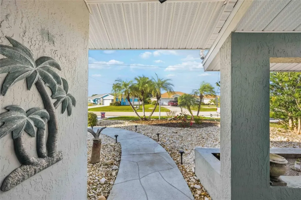 36 Bunker Circle Rotonda West FL 33947