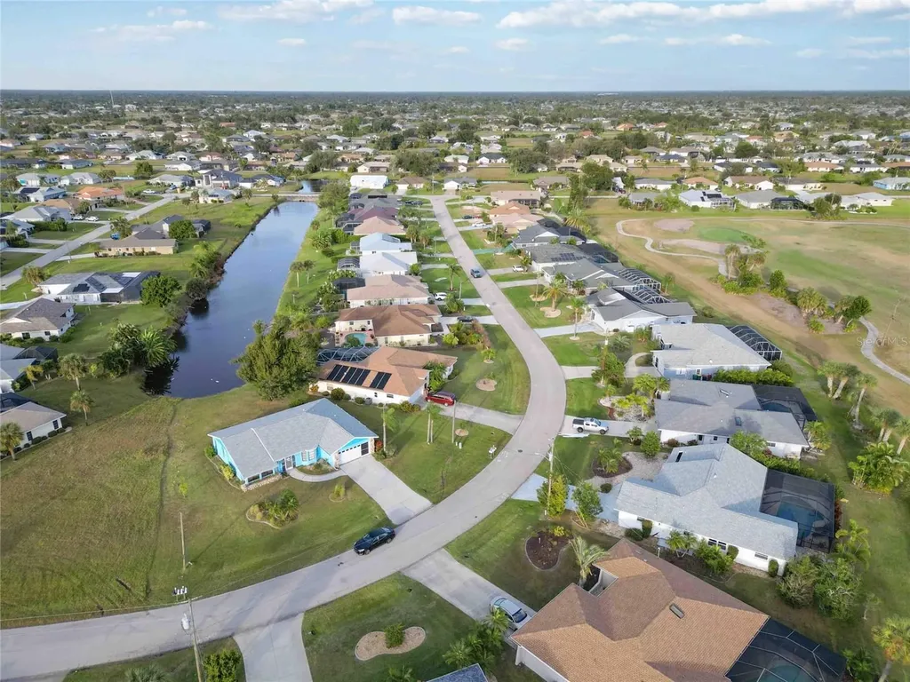 36 Bunker Circle Rotonda West FL 33947