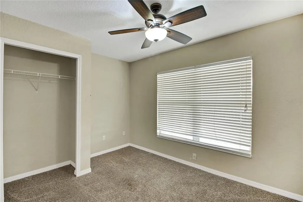 305 W Fountain Street Fruitland Park FL 34731