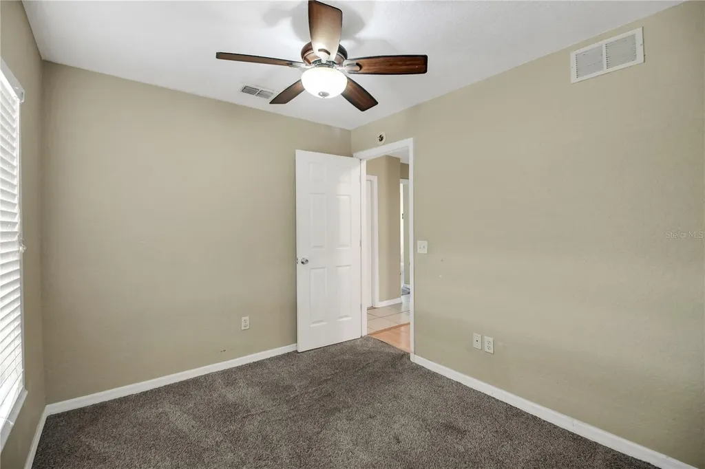 305 W Fountain Street Fruitland Park FL 34731