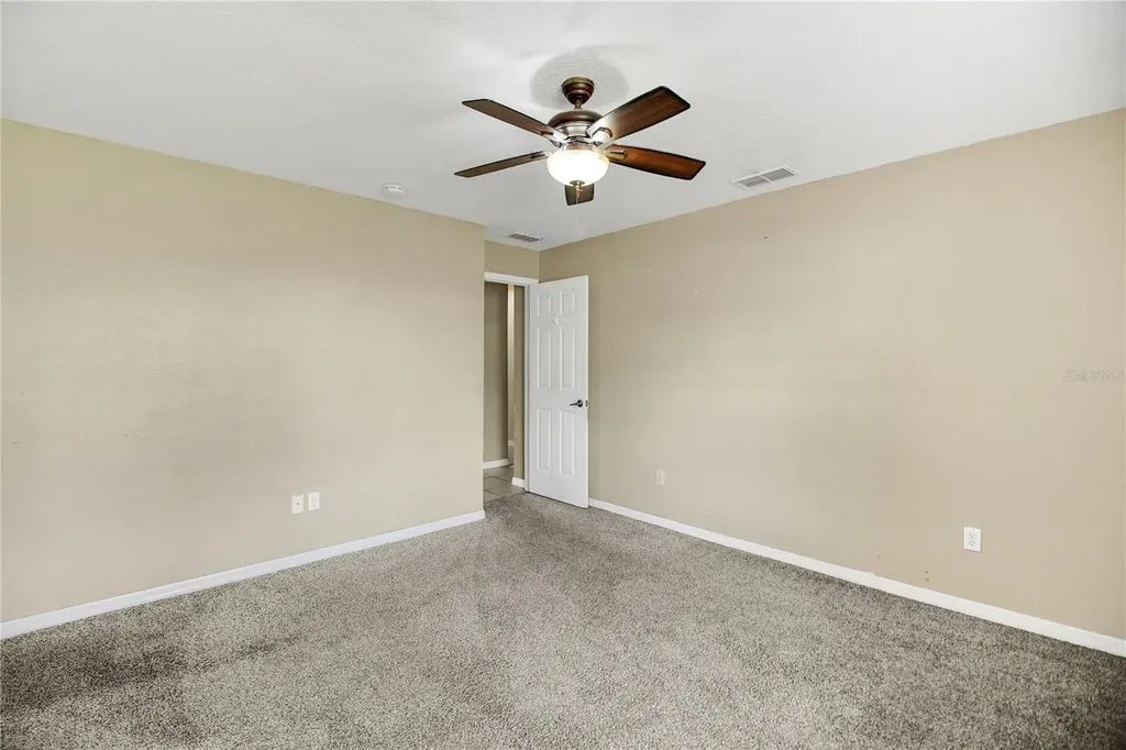 305 W Fountain Street Fruitland Park FL 34731