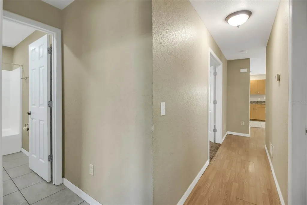 305 W Fountain Street Fruitland Park FL 34731