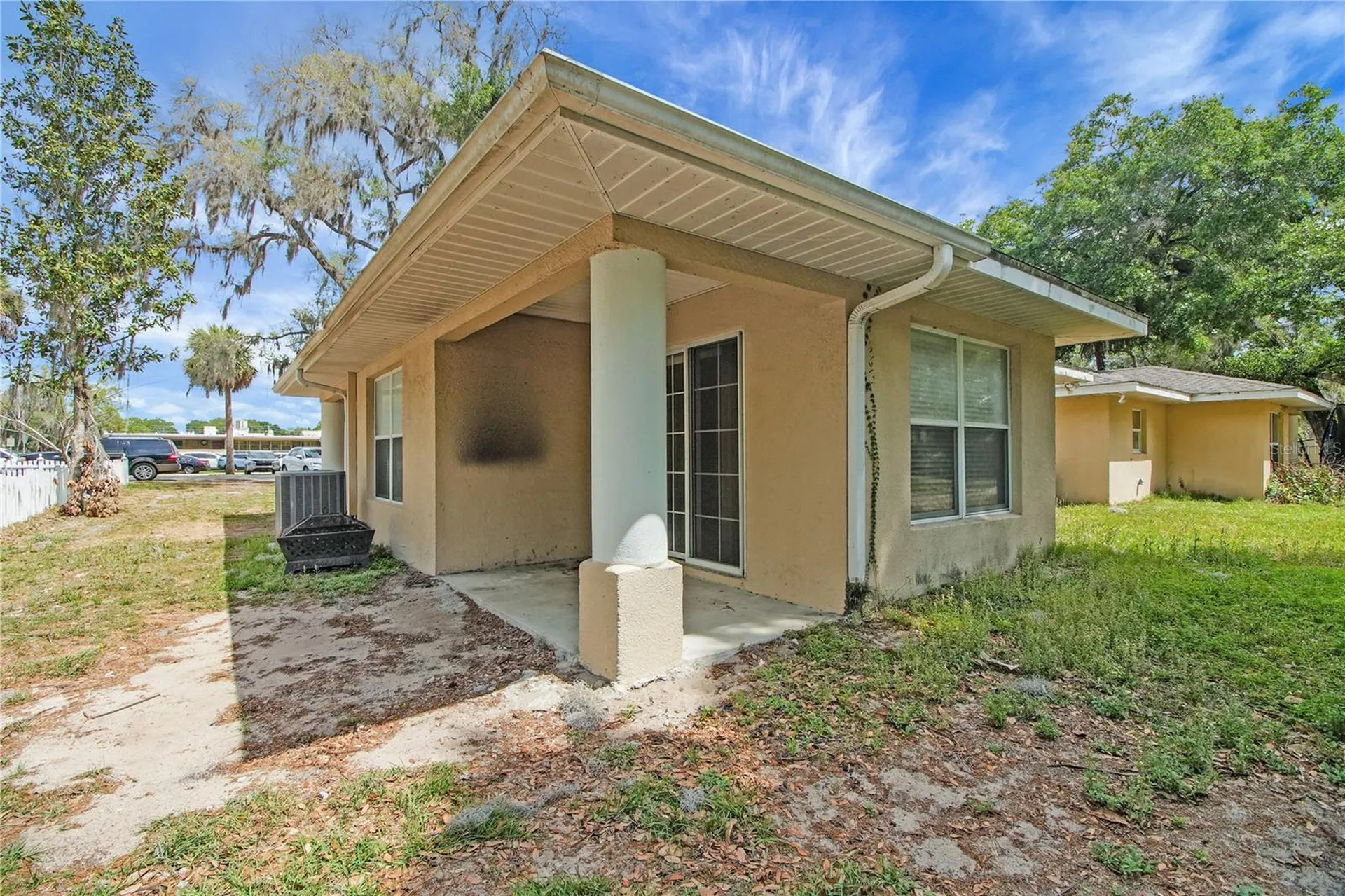 305 W Fountain Street Fruitland Park FL 34731