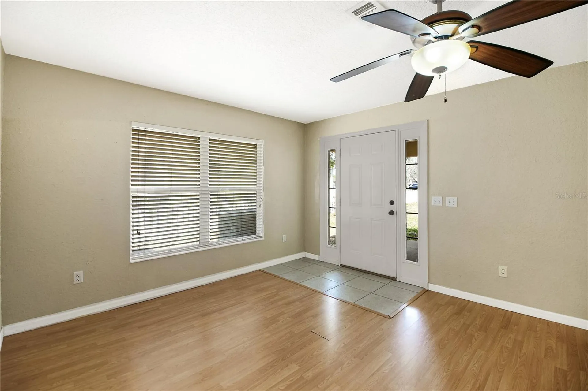 305 W Fountain Street Fruitland Park FL 34731