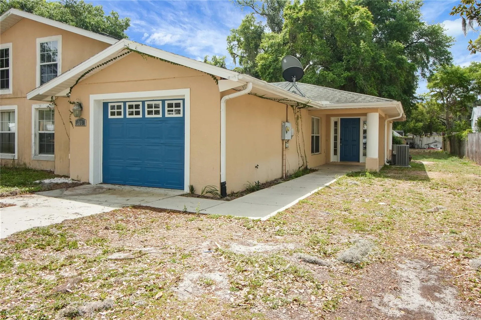 305 W Fountain Street Fruitland Park FL 34731