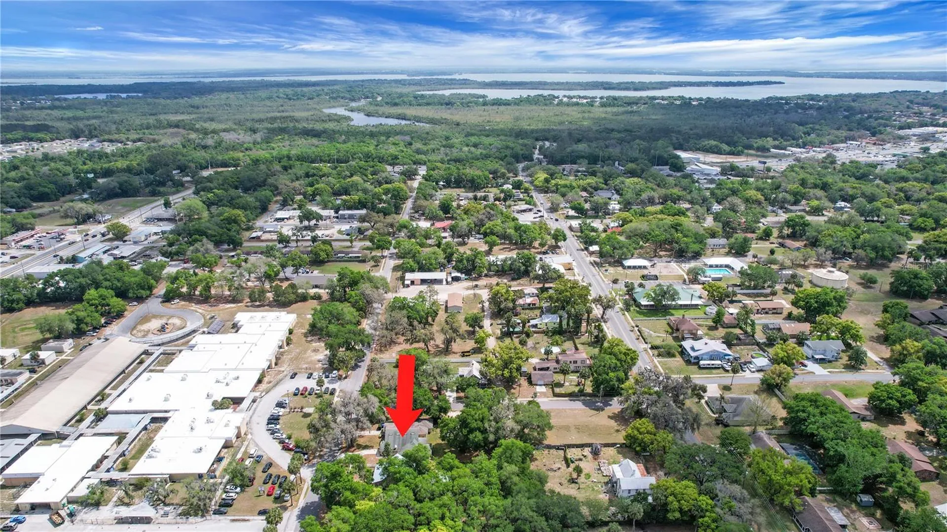 305 W Fountain Street Fruitland Park FL 34731