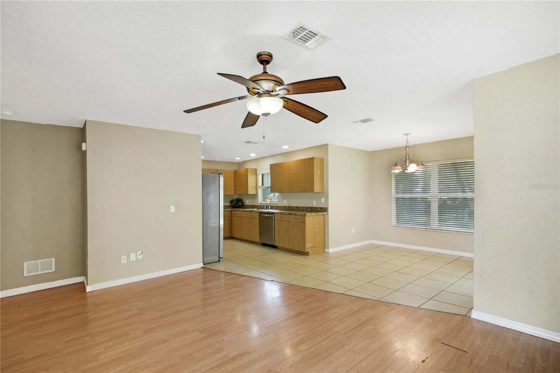 305 W Fountain Street Fruitland Park FL 34731