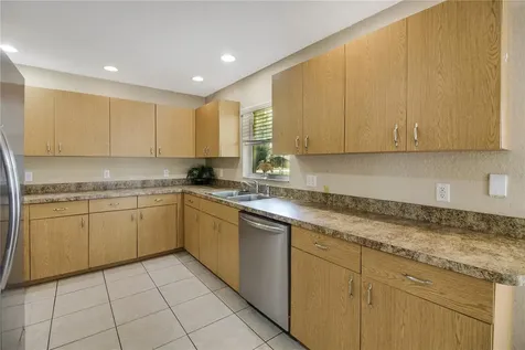 305 W Fountain Street Fruitland Park FL 34731
