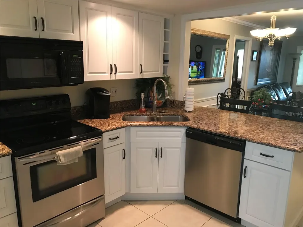 10380 Carrollwood Lane Tampa FL 33618