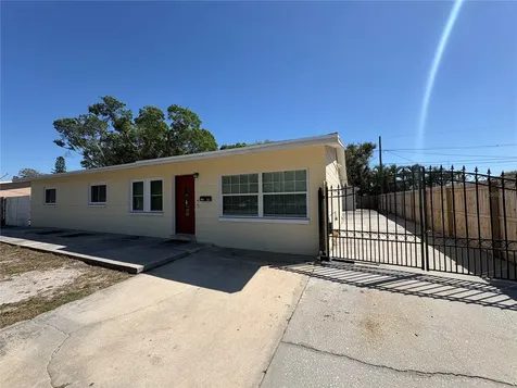 218 Lewis Boulevard SE St Petersburg FL 33705