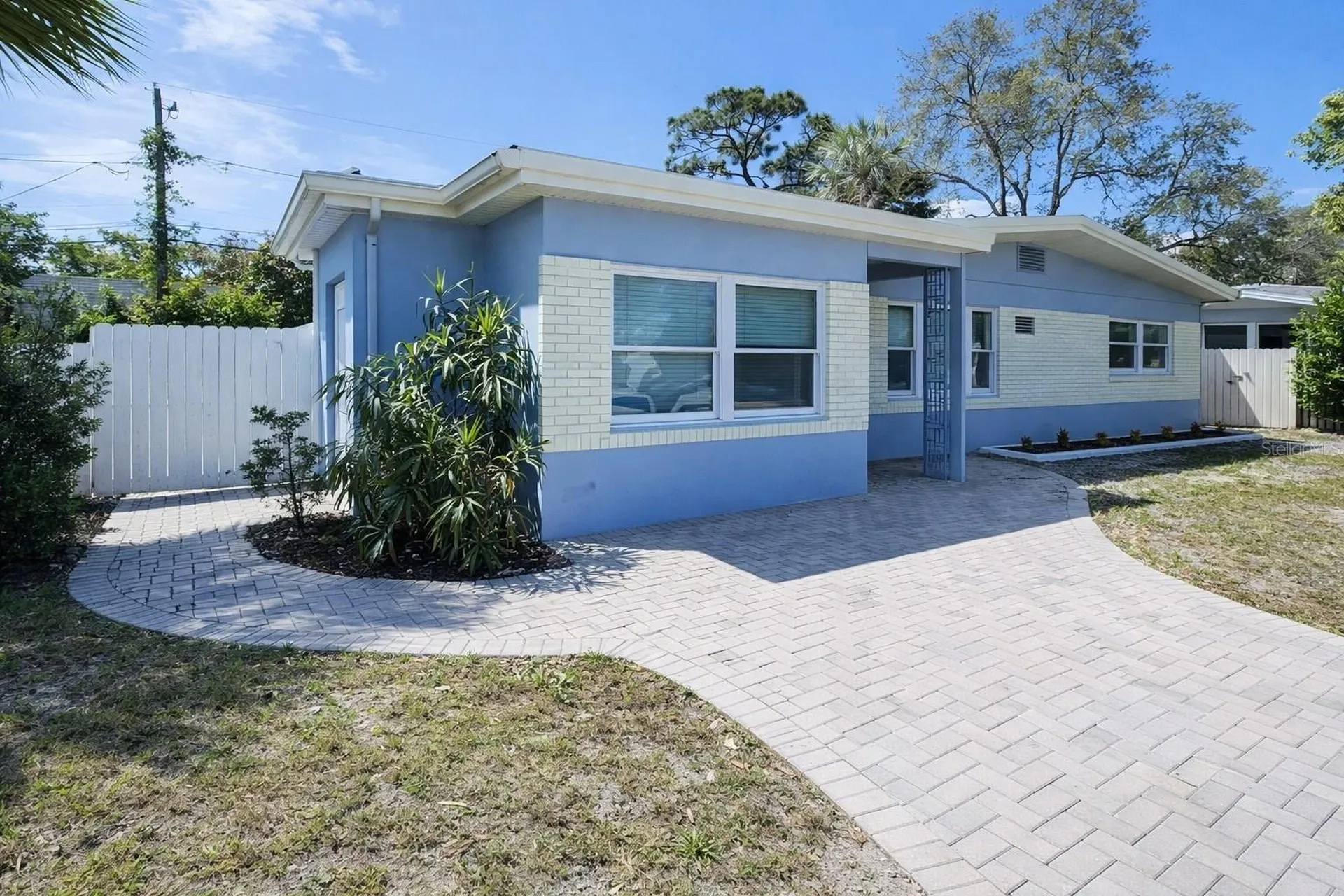 1105 Connecticut Road Tarpon Springs FL 34689