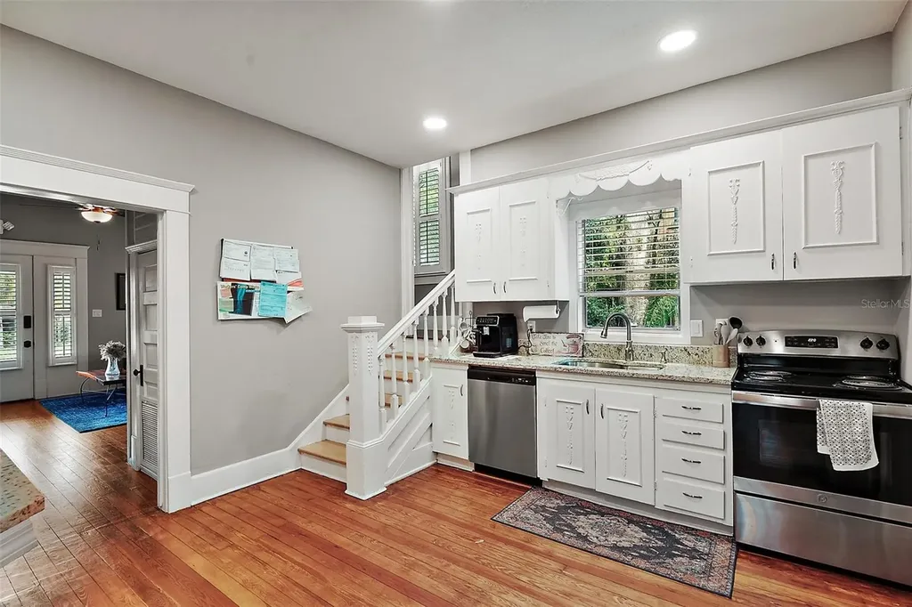 427 S Grove Street Eustis FL 32726