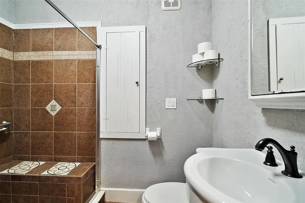 427 S Grove Street Eustis FL 32726