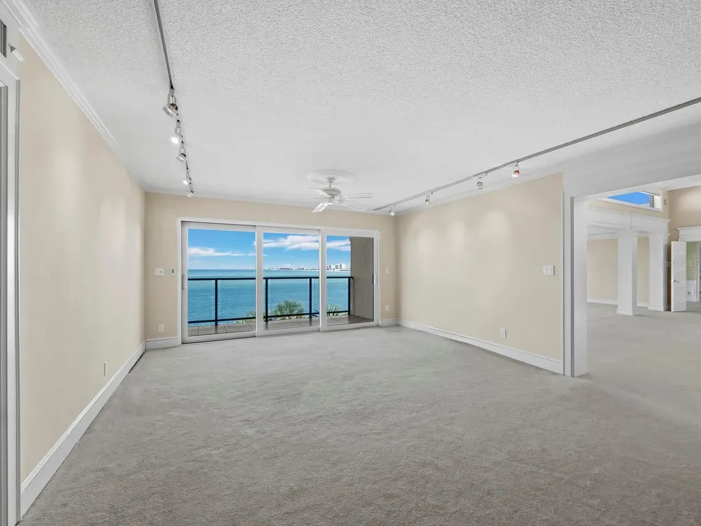 4712 Ocean Boulevard Sarasota FL 34242