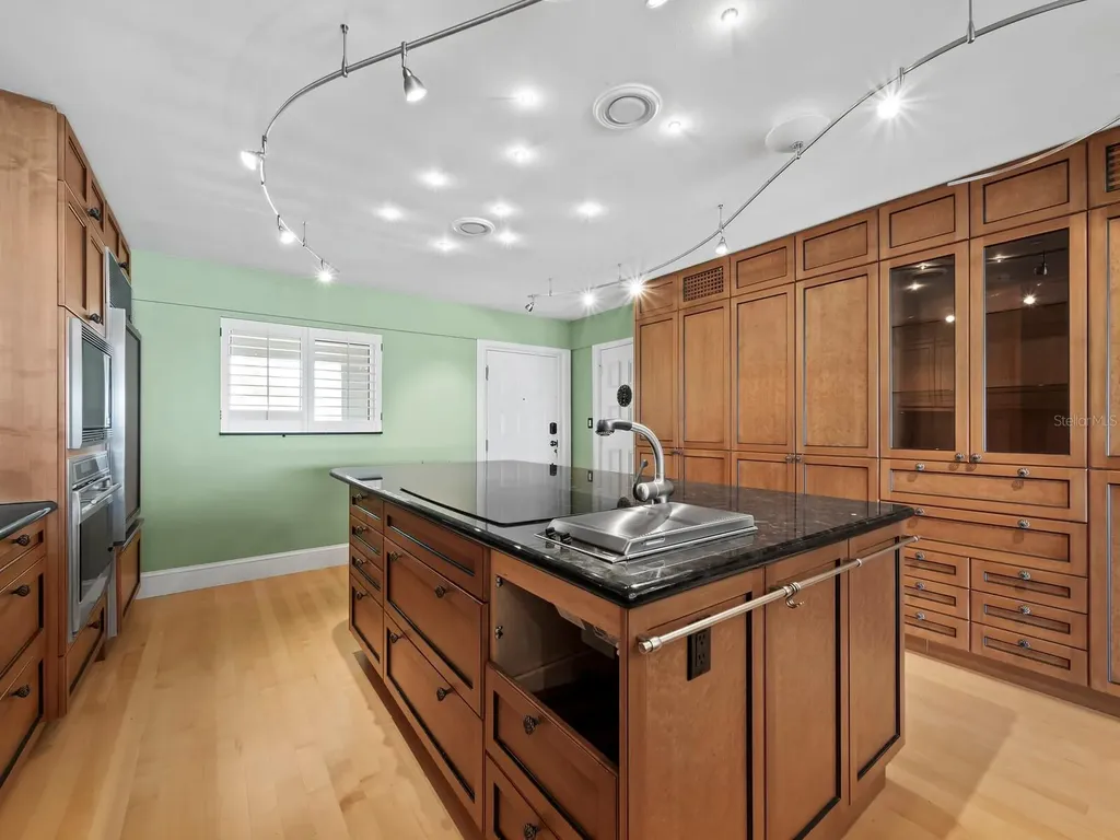 4712 Ocean Boulevard Sarasota FL 34242