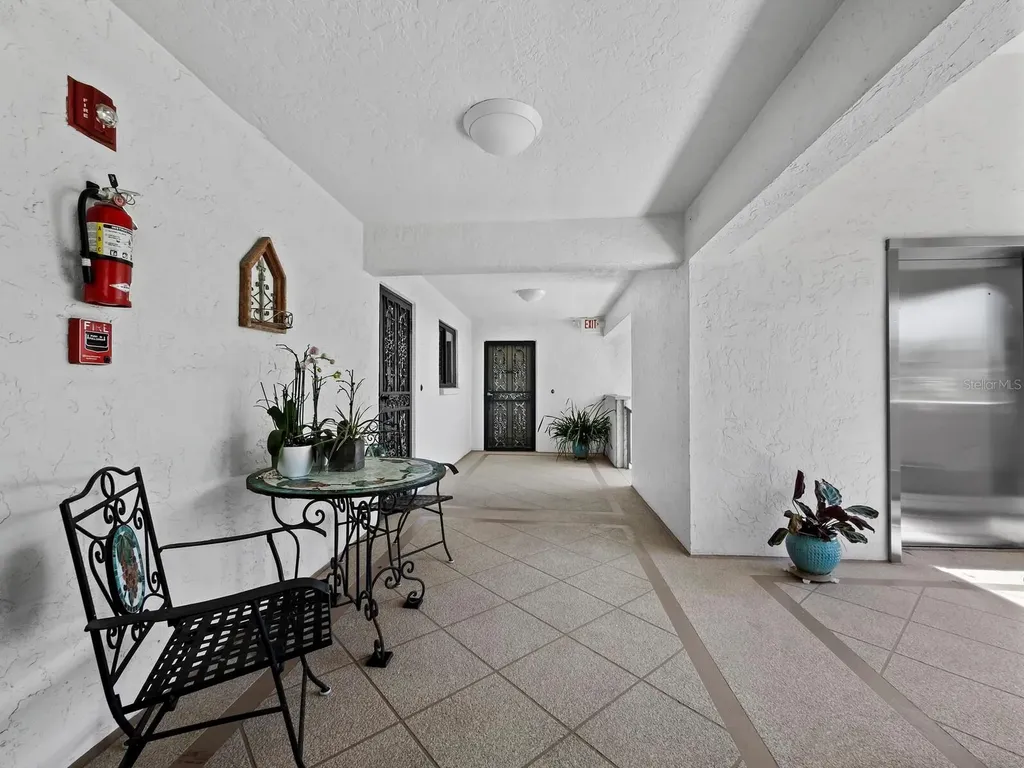 4712 Ocean Boulevard Sarasota FL 34242