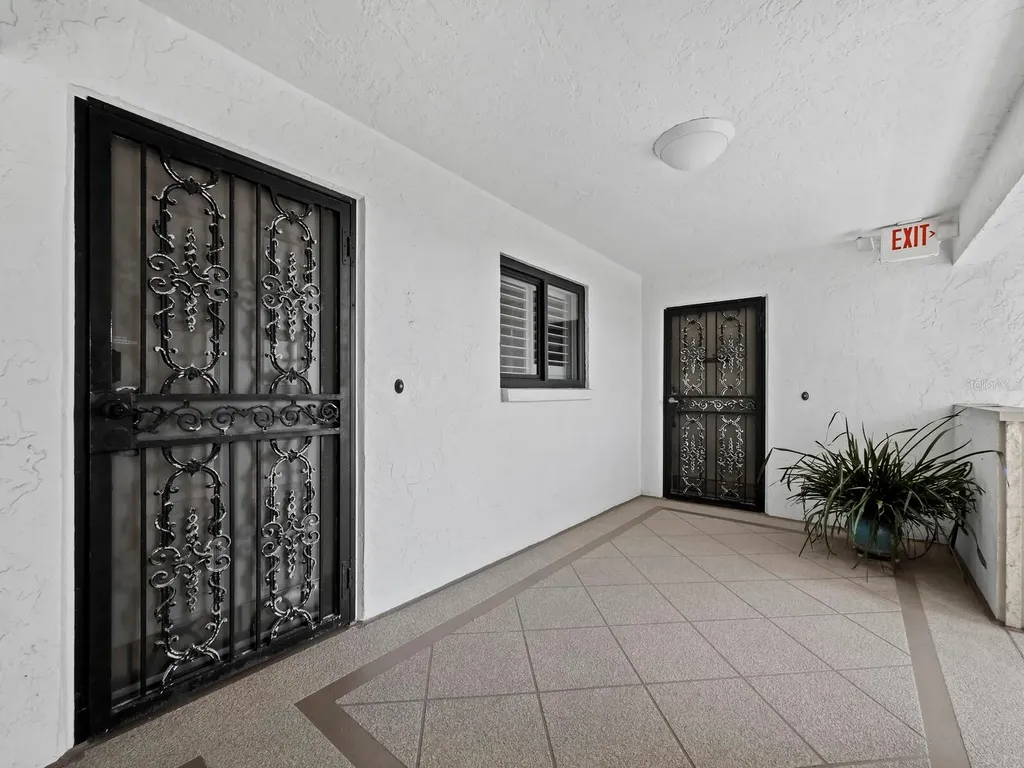 4712 Ocean Boulevard Sarasota FL 34242