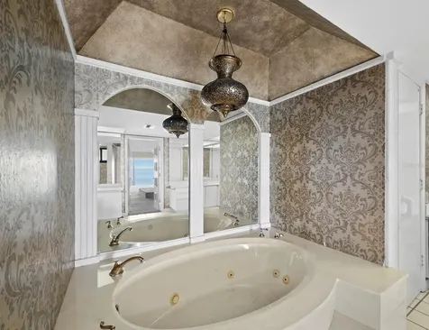 4712 Ocean Boulevard Sarasota FL 34242