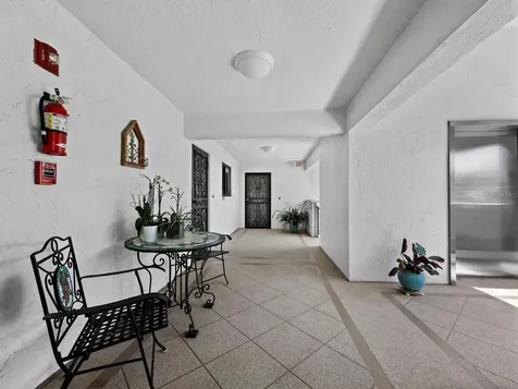 4712 Ocean Boulevard Sarasota FL 34242