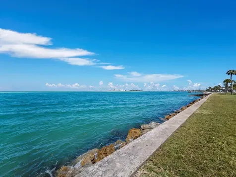 4712 Ocean Boulevard Sarasota FL 34242