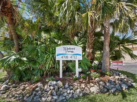 4712 Ocean Boulevard Sarasota FL 34242