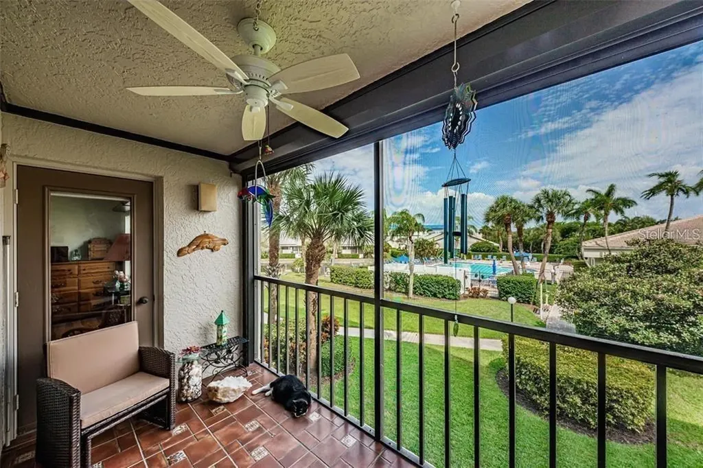 1324 Pasadena Avenue S South Pasadena FL 33707