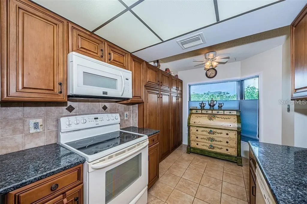 1324 Pasadena Avenue S South Pasadena FL 33707