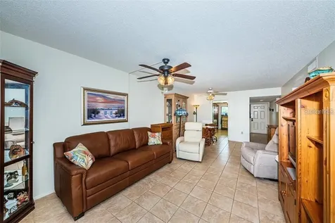 1324 Pasadena Avenue S South Pasadena FL 33707