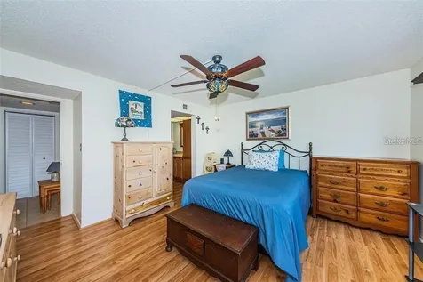 1324 Pasadena Avenue S South Pasadena FL 33707