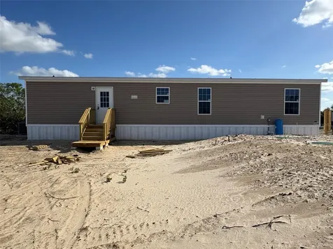 19033 NW 262nd Street Okeechobee FL 34972