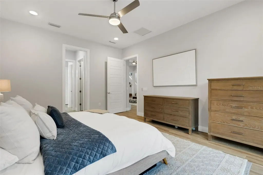 8145 Grande Shores Drive Sarasota FL 34240