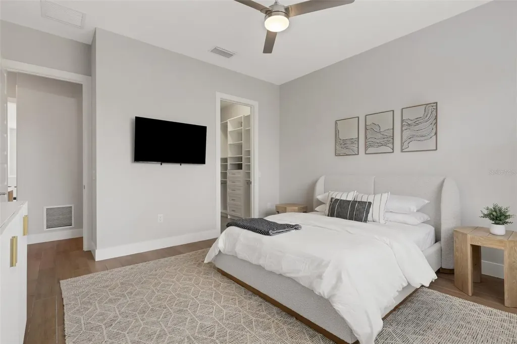 8145 Grande Shores Drive Sarasota FL 34240