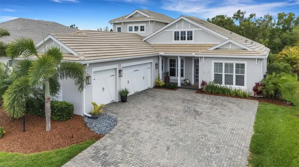 8145 Grande Shores Drive Sarasota FL 34240
